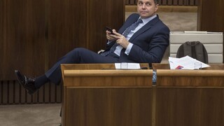 Novelu sme konzultovali, reagoval Kažimír na vyjadrenia sporiteľní