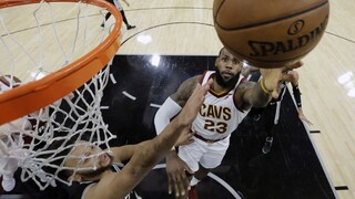 NBA: LeBron James prekonal magickú bodovú hranicu