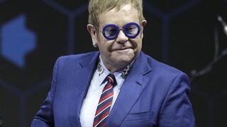 Elton John sa rozlúči. Po poslednom turné skončí s koncertovaním
