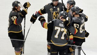 NHL: Halák vychytal triumf, stal sa prvou hviezdou