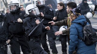 Kurdi v Európe vyšli do ulíc, odsudzovali Erdoganov režim