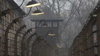 Kontroverzný zákon o holokauste má vraj zabrániť hanobeniu Poľska