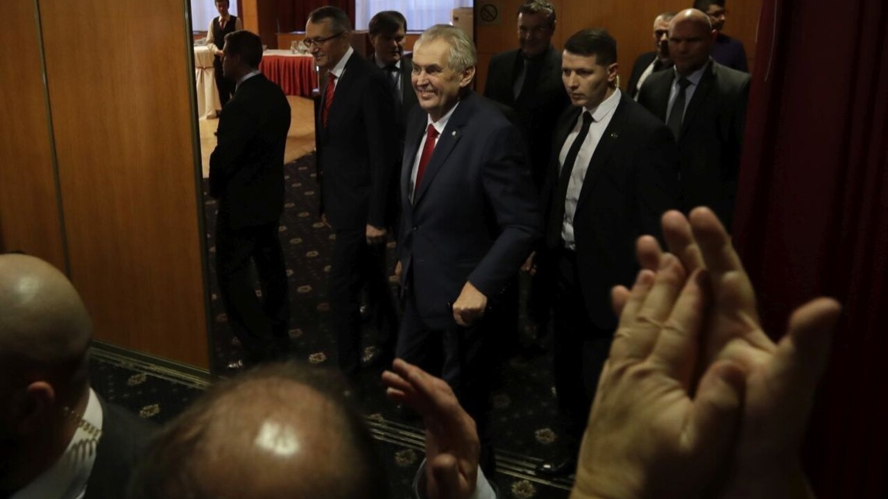 Potýčku v Zemanovom volebnom štábe vyšetruje polícia