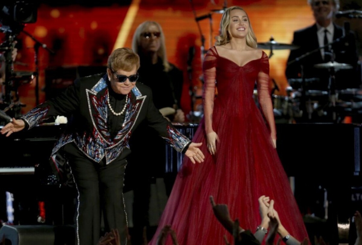 grammy2_8e0a38e1.jpg
