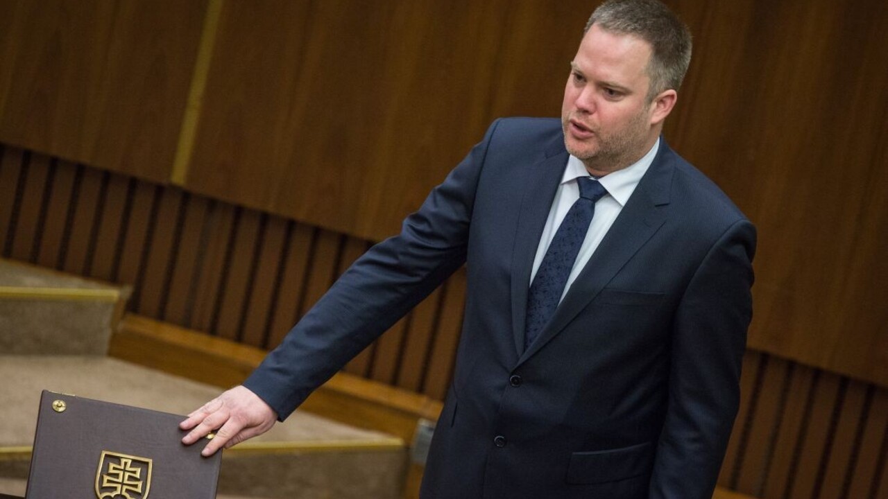 Poslanci zvolili nového predsedu výboru pre nezlučiteľnosť funkcií