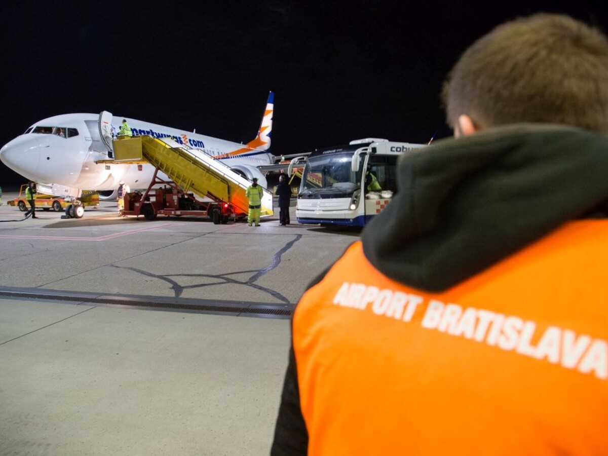 Boeing 737 MAX 8 letisko Bratislava 1140 px (SITA/Branislav Bibel)