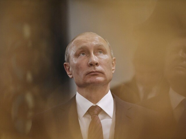 Putin sa stal oficiálnym kandidátom, podporuje ho väčšina Rusov