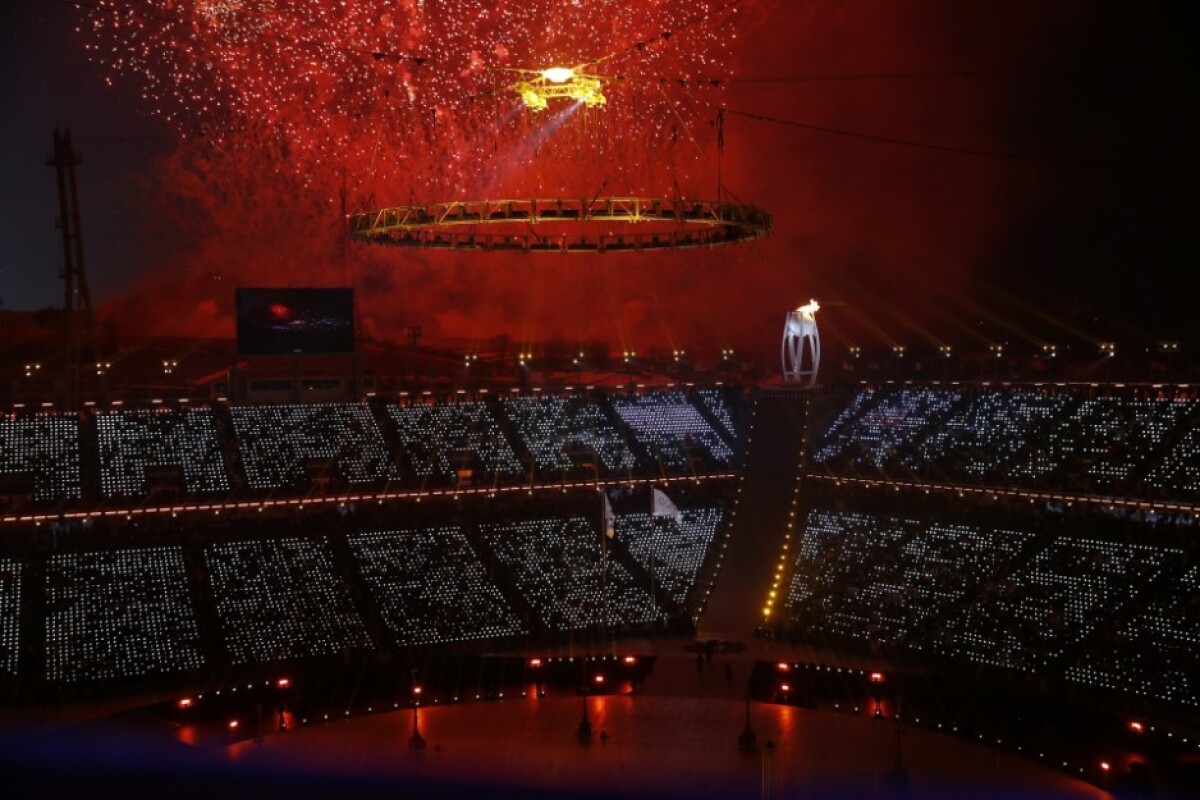 pyeongchang-olympics-opening-ceremony-35750-69ee8ec2b7854e81aad33aee90fd4dad_a4e3b384.jpg