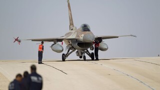Izrael prišiel v Sýrii o stíhačku, zaútočil na iránske ciele