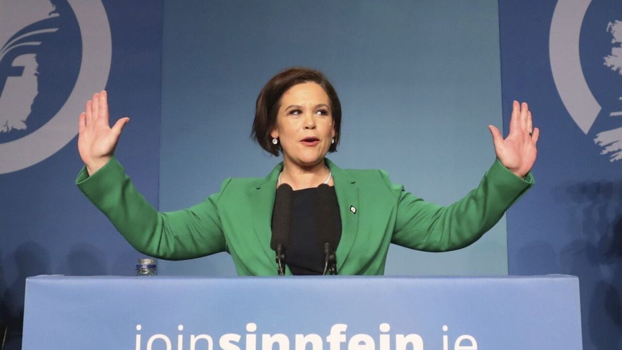 Írski republikáni majú po 35 rokoch na čele strany novú tvár