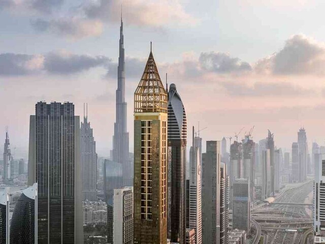 Nový najvyšší hotel sveta v Dubaji otvorili prvým návštevníkom