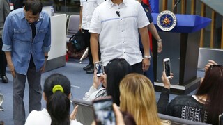 Rebelkám strieľajte medzi nohy, šokoval filipínsky prezident