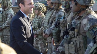 Zasiahne Francúzsko v Sýrii? Macron čaká na potvrdenie informácií