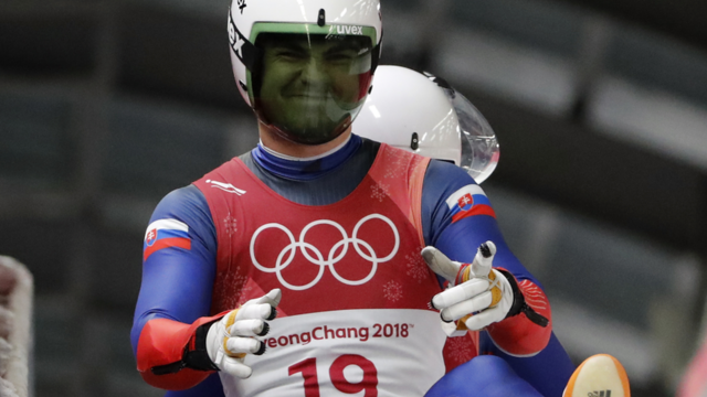 Naša sánkarská dvojica sa na pódium nedostala, triumfovali Nemci