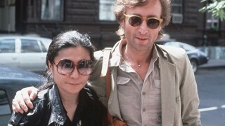 Vdova po legendárnom Lennonovi sa dožíva osemdesiatpäť rokov