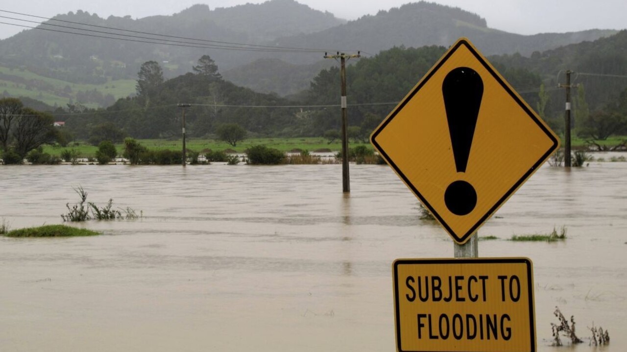 Nový Zéland sa pripravuje na Gitu, čaká šesťmetrové vlny a záplavy