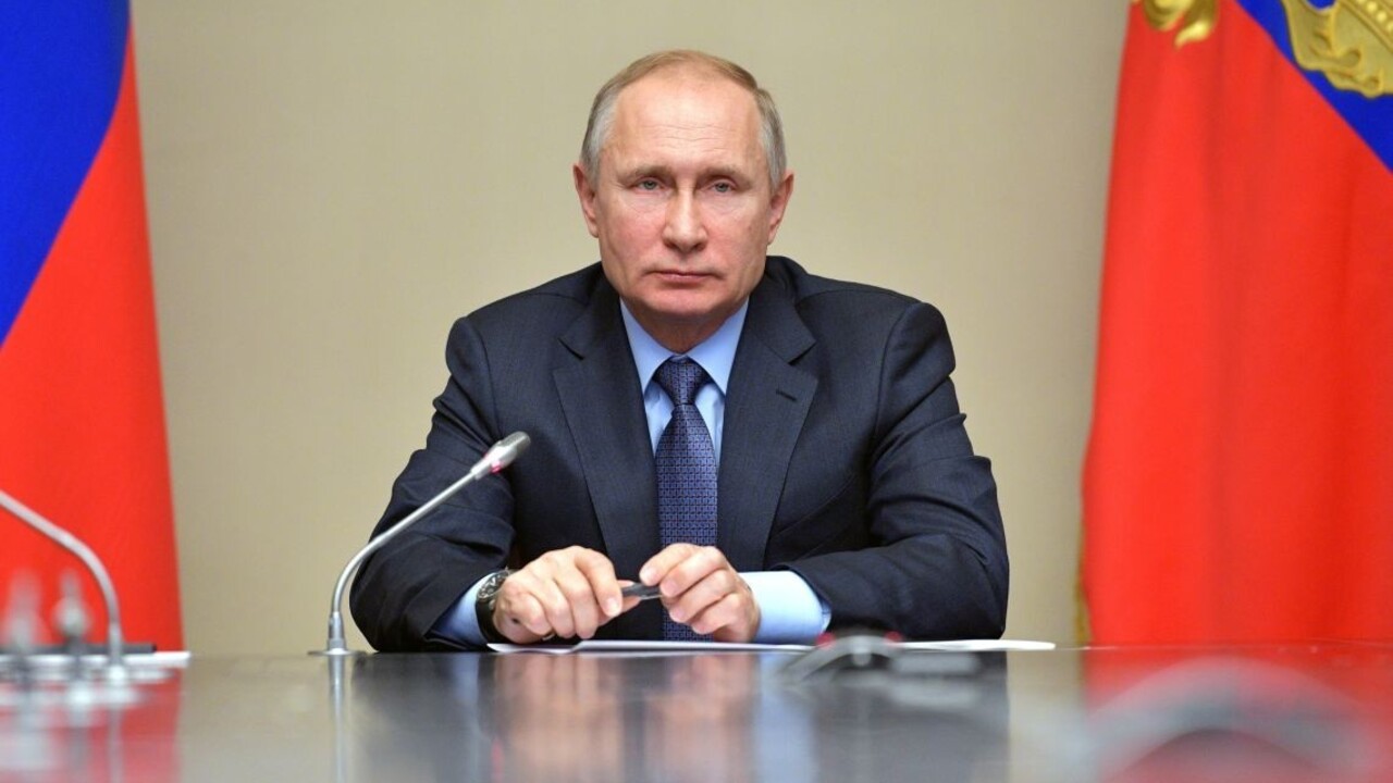 Táraniny. Kremeľ odmieta americké obvinenia voči 13 Rusom