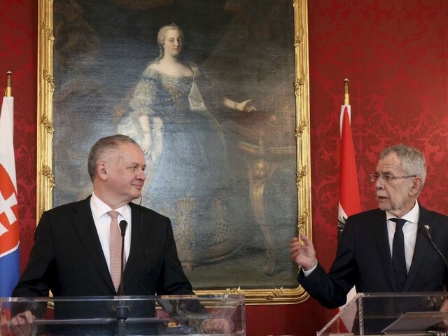 Kiska s rakúskym prezidentom hovoril o V4 aj o znížení prídavkov