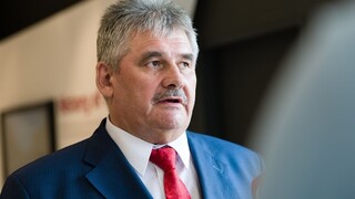 Vláda pripravuje druhý balíček, pomôcť má najmä rodinám