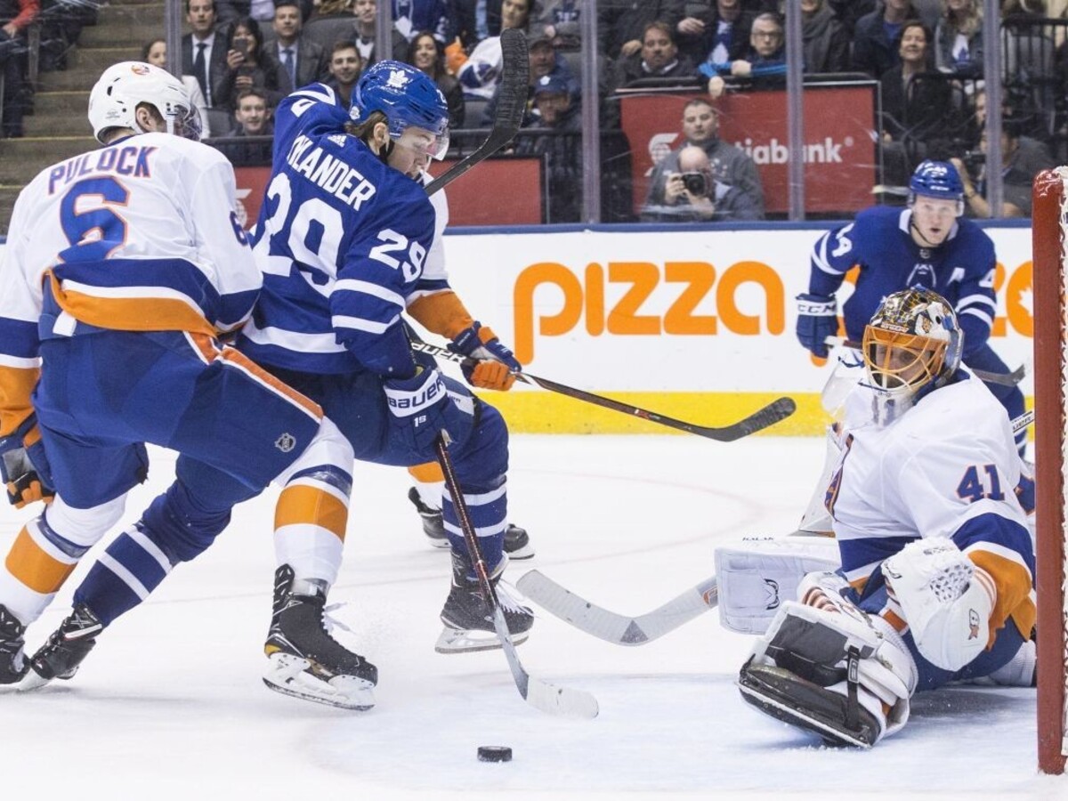 NHL: Slováci boli bez bodu i bez víťazstva, Kučerov získal 80 bodov