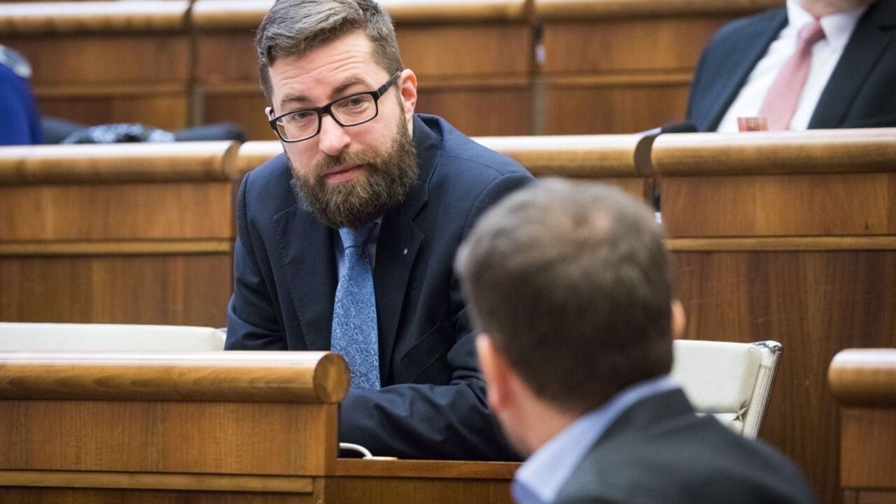 Dekriminalizácia drog neprešla vládou, do pléna s ňou ide Poliačik