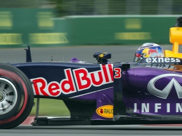 F1: Prvé testy ovládol Red Bull, Ricciardo najrýchlejší