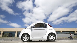 Autonómne autá v Kalifornii už nemusia kontrolovať záložní vodiči