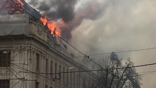 Horel daňový úrad v Košiciach, boj s plameňmi komplikoval vietor