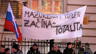 Znalec je Žid, namietal kotlebovec Mazurek na súde. Neuspel