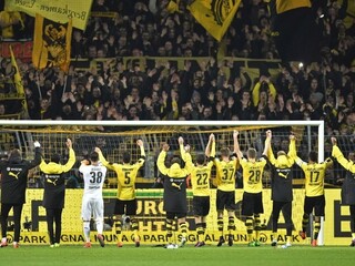 Bundesliga: V dohrávke kola Dortmund remizoval s Augsburgom