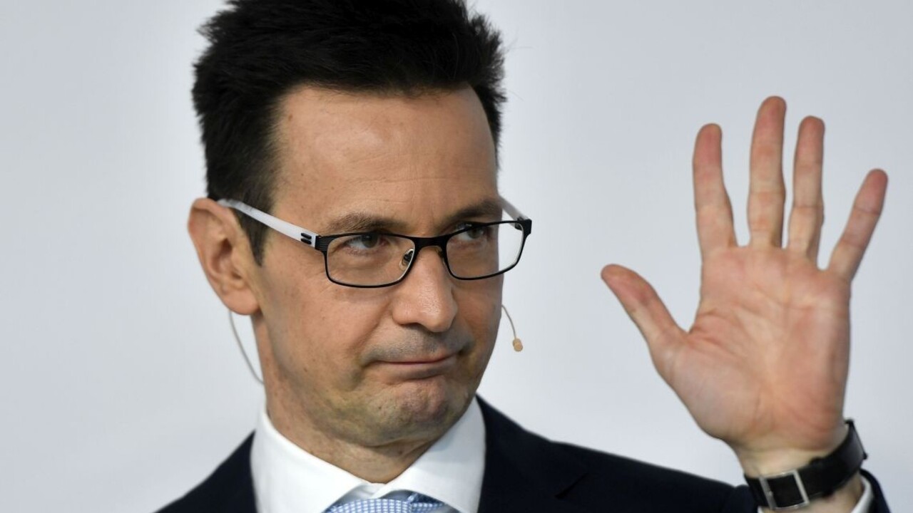 Útočníci obliali kyselinou tvár vysokého manažéra, je vo vážnom stave