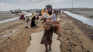 Čistky Rohingov pokračujú, za hranice ich už utiekli státisíce