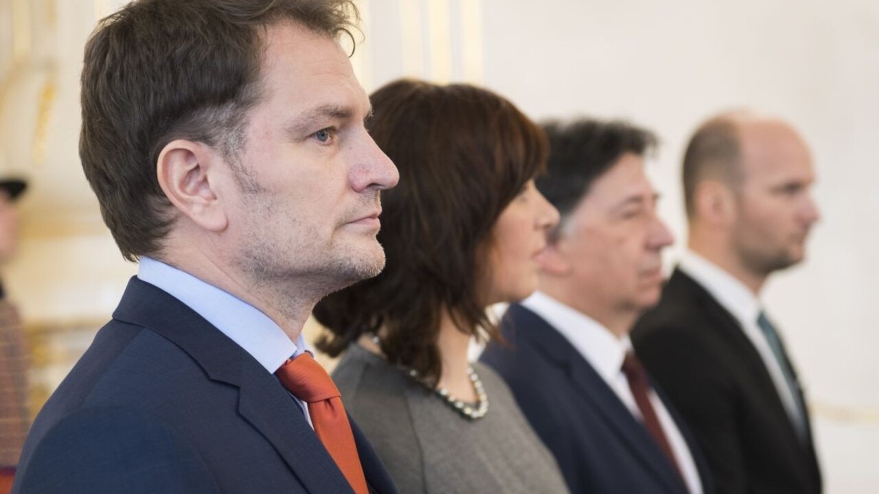 SaS a OĽaNO demonštrujú už od volieb, tvrdí Marušiak