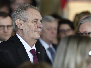 Zeman vyhlásil, že ho Babiš začína nepatrne znepokojovať