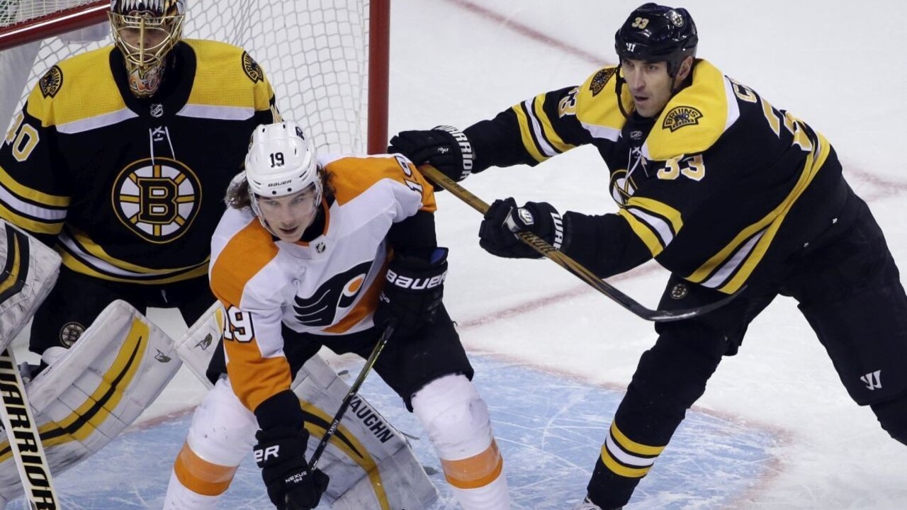 NHL: Chára si pripísal asistencie, Tatar si zahral proti svojim