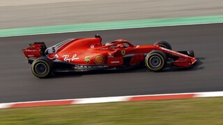 Vettel vytvoril nový rekord trate, Ferrari dominovalo testom