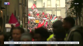 Stovky Senegalčanov protestovali vo Florencii proti rasizmu