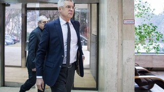 Orbán spojil krízu so Sorosom, slovenská diplomacia nesúhlasí