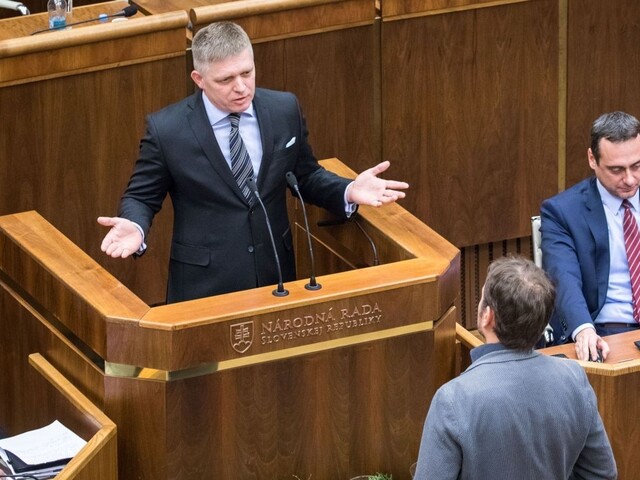 Stanovili termín rokovania, na ktorom budú odvolávať Fica