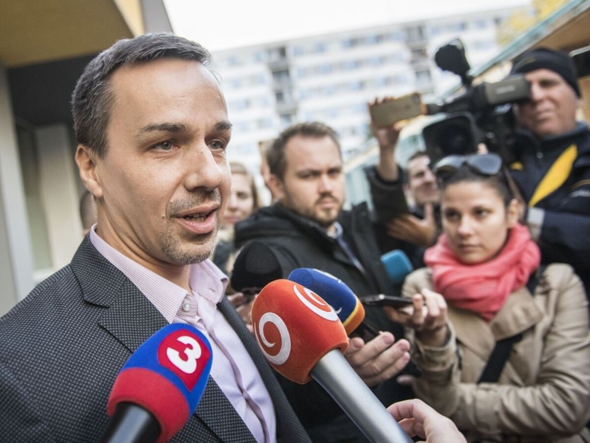 Robíme všetko, aby vláda vydržala, tvrdí Tomáš. Rokovania pokračujú