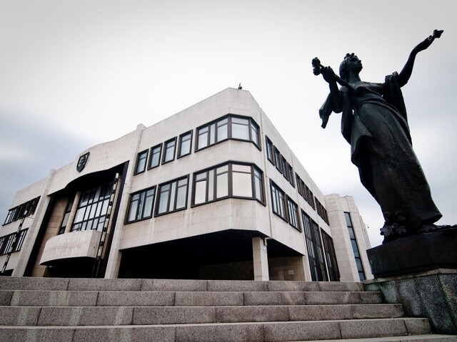 Smer v prieskume výrazne klesol, v parlamente by bolo osem strán
