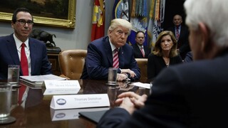 Trumpové clá znepokojujú odborníkov, obávajú sa obchodnej vojny
