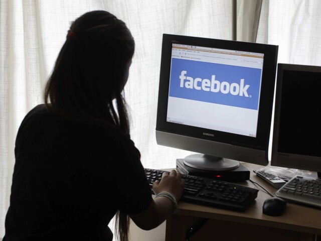 Firma mala pre Trumpa kradnúť osobné údaje z Facebooku
