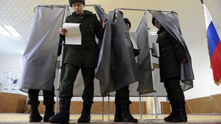 Prezidentské voľby v Rusku sledujú státisíce pozorovateľov