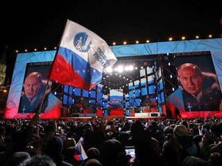 Putin sa poďakoval svojim priaznivcom, vyzval na jednotu národa