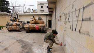 Turecko chce pokračovať v ofenzíve, nevylučuje zásah v Iraku