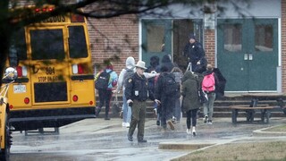 Pri najnovšej streľbe na americkej škole zahynul mladý útočník