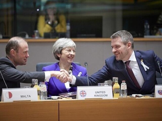 Pellegrini na summite v Bruseli: Vraždu Kuciaka objasníme