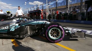 F1: V tréningoch pred prvou Veľkou cenou bol najrýchlejší Hamilton