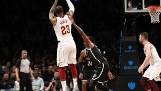 NBA: Cavaliers uspeli piatykrát po sebe, triumfovali na palubovke Brooklynu